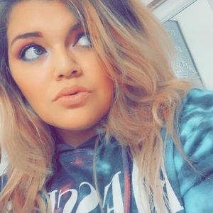 Meet your Posher, Aracely